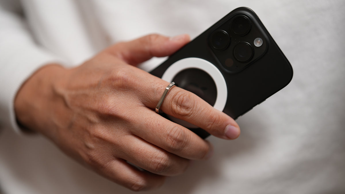 Tekmomo MagSafe® Grip/Kickstand – Tekmomo Inc.