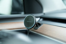 Load image into Gallery viewer, Tekmomo Qi2 MagSafe® Charging Car Vent/Dash Mount
