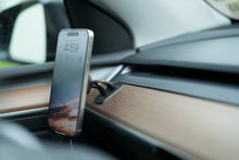 Load image into Gallery viewer, Tekmomo Qi2.2 MagSafe® Charging Car Vent/Dash Mount