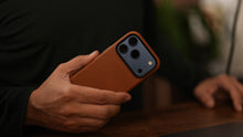 Load image into Gallery viewer, Tekmomo iPhone 17 Pro/Max Magsafe Leather Case