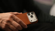 Load image into Gallery viewer, Tekmomo iPhone 17 Pro/Max Magsafe Leather Case