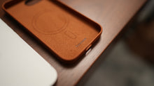 Load image into Gallery viewer, Tekmomo iPhone 16/17E Magsafe Leather Case