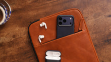 Load image into Gallery viewer, Tekmomo iPhone 17 Pro/Max Magsafe Leather Case
