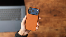 Load image into Gallery viewer, Tekmomo Magsafe Leather Case
