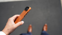 Load image into Gallery viewer, Tekmomo Magsafe Leather Case

