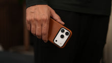 Load image into Gallery viewer, Tekmomo iPhone 17 Pro/Max Magsafe Leather Case
