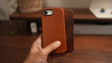Load image into Gallery viewer, Tekmomo iPhone 16/17E Magsafe Leather Case
